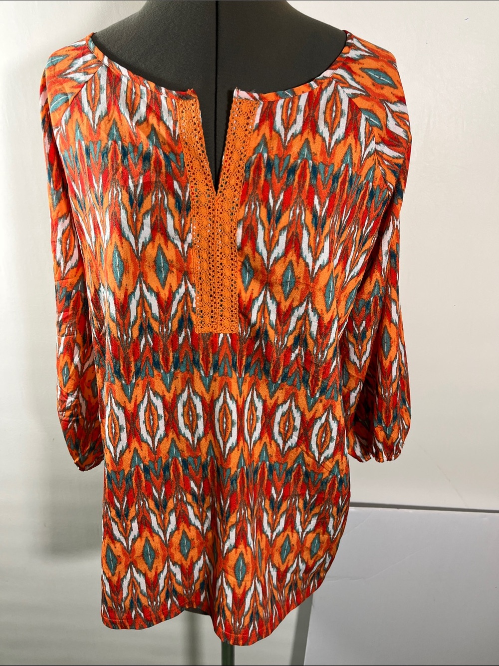 Fashion Avenue Women’s Orange Patterned Split-Neck Tunic Top Size Large